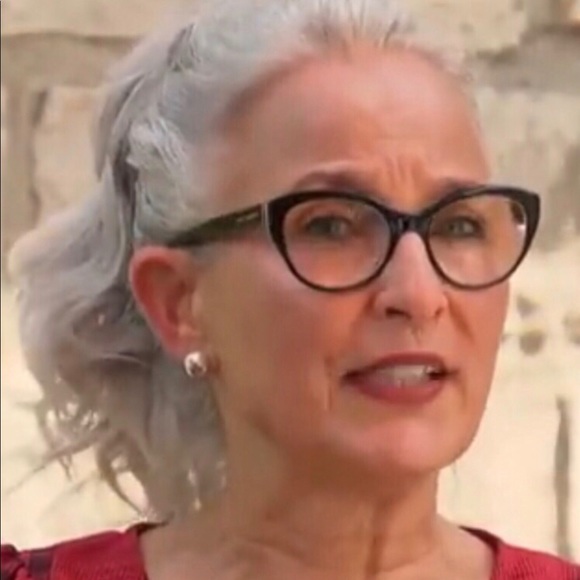 Meet your Posher, Diana - Picture 2 of 2